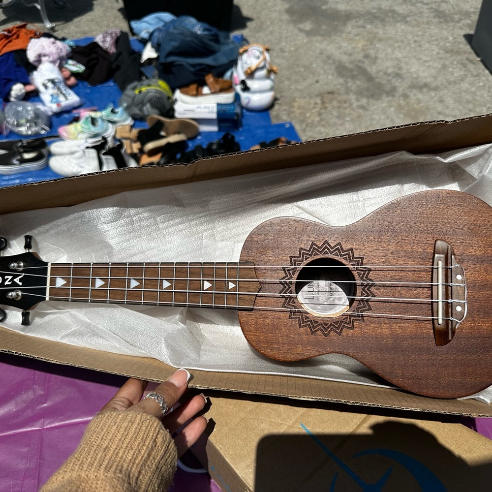 Luna ukulele